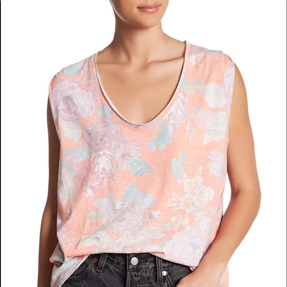 Free People Gardenia Hi-Lo Tee Size Medium